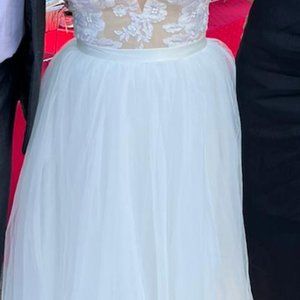 David's Bridal DB STUDIO long tulle wedding separates skirt